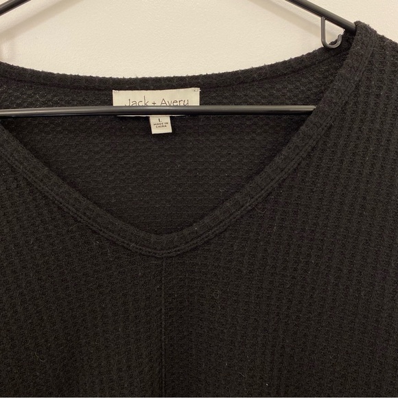 Waffle-knit sweater with floral balloon sleeves and lace detail - Picture 4 of 7